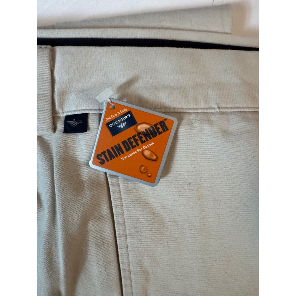 Dockers Go Khaki Relaxed Chino Pants Mens 44x29.5 Flat Front Beige 40636-2562 - Picture 4 of 6